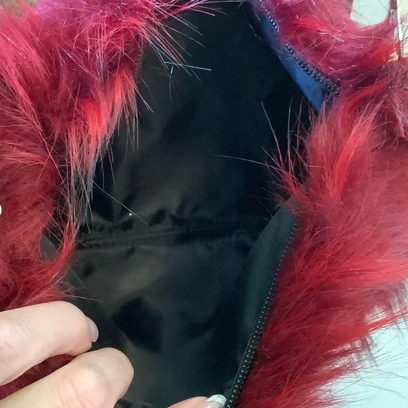 Elegant Burgundy Faux Fur Crossbody Bag - Picture 9 of 10